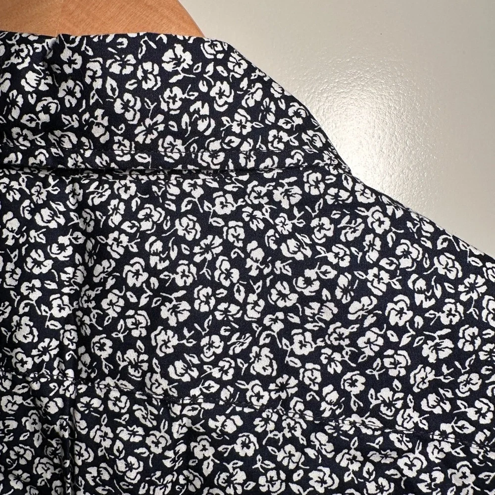 JCREW - Men’s Blue/White Floral Short Sleeve Button Down, Size 2XL